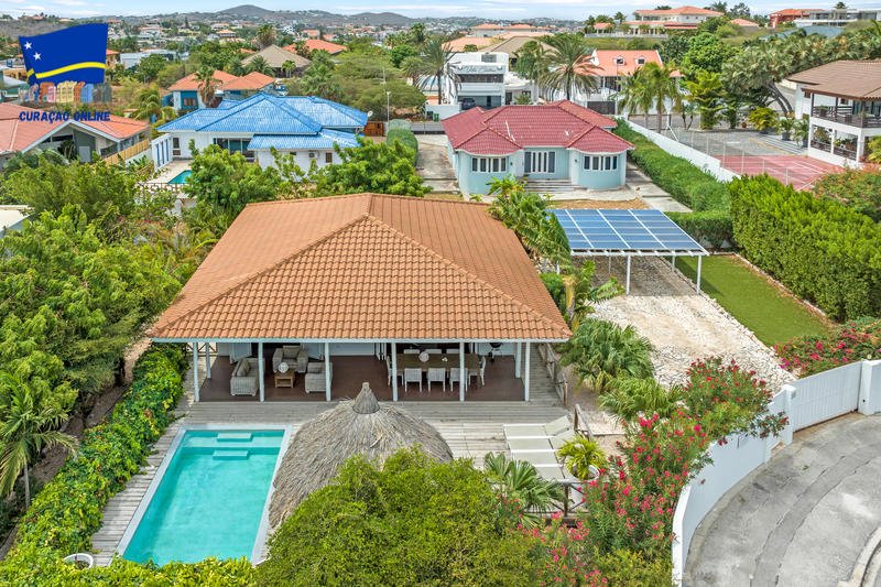 Villa Vista Royal